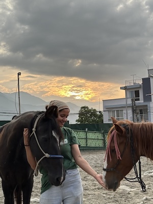 Prasiddhi Tabela Social Media